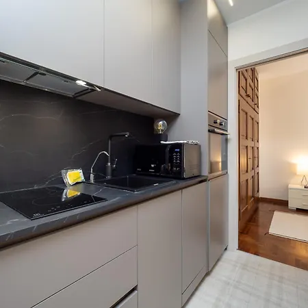 Apartamento Stylish Flat With Balcony - 15 Min To Duomo Milán Exterior foto