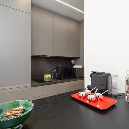 Apartamento Stylish Flat With Balcony - 15 Min To Duomo Milán Exterior foto