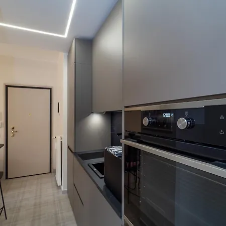 Apartamento Stylish Flat With Balcony - 15 Min To Duomo Milán Exterior foto