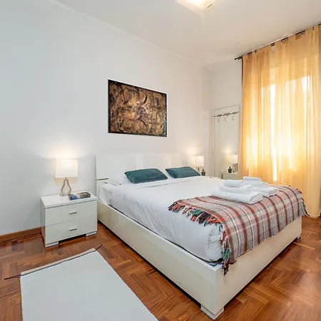Apartamento Stylish Flat With Balcony - 15 Min To Duomo Milán Exterior foto